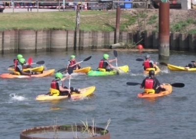 De kano leuke outdoor oefeningen